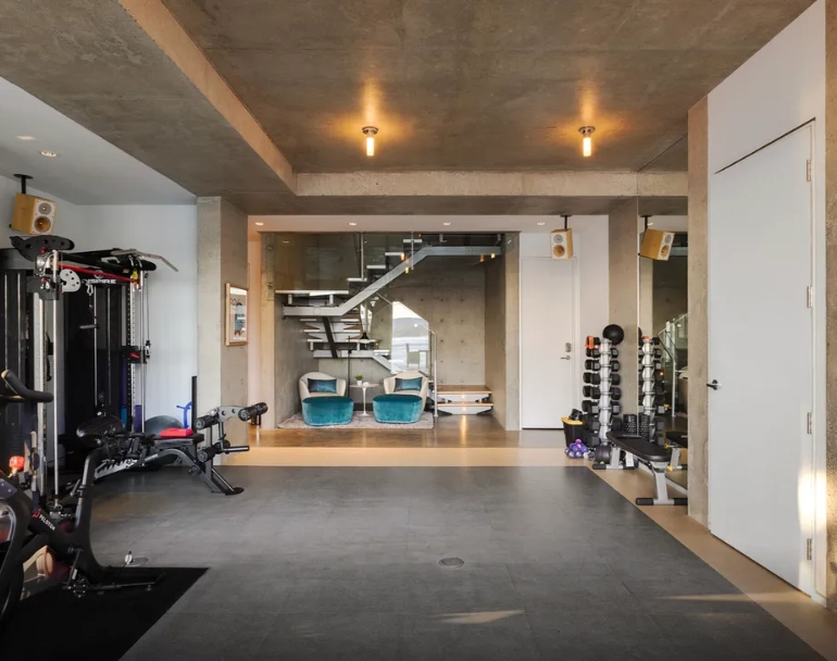 pari passu vs. subordination